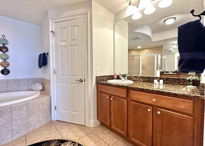 Bay Harbor 405 Apartment