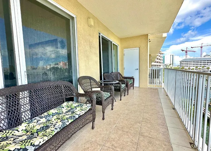 Bay Harbor 405 Apartment